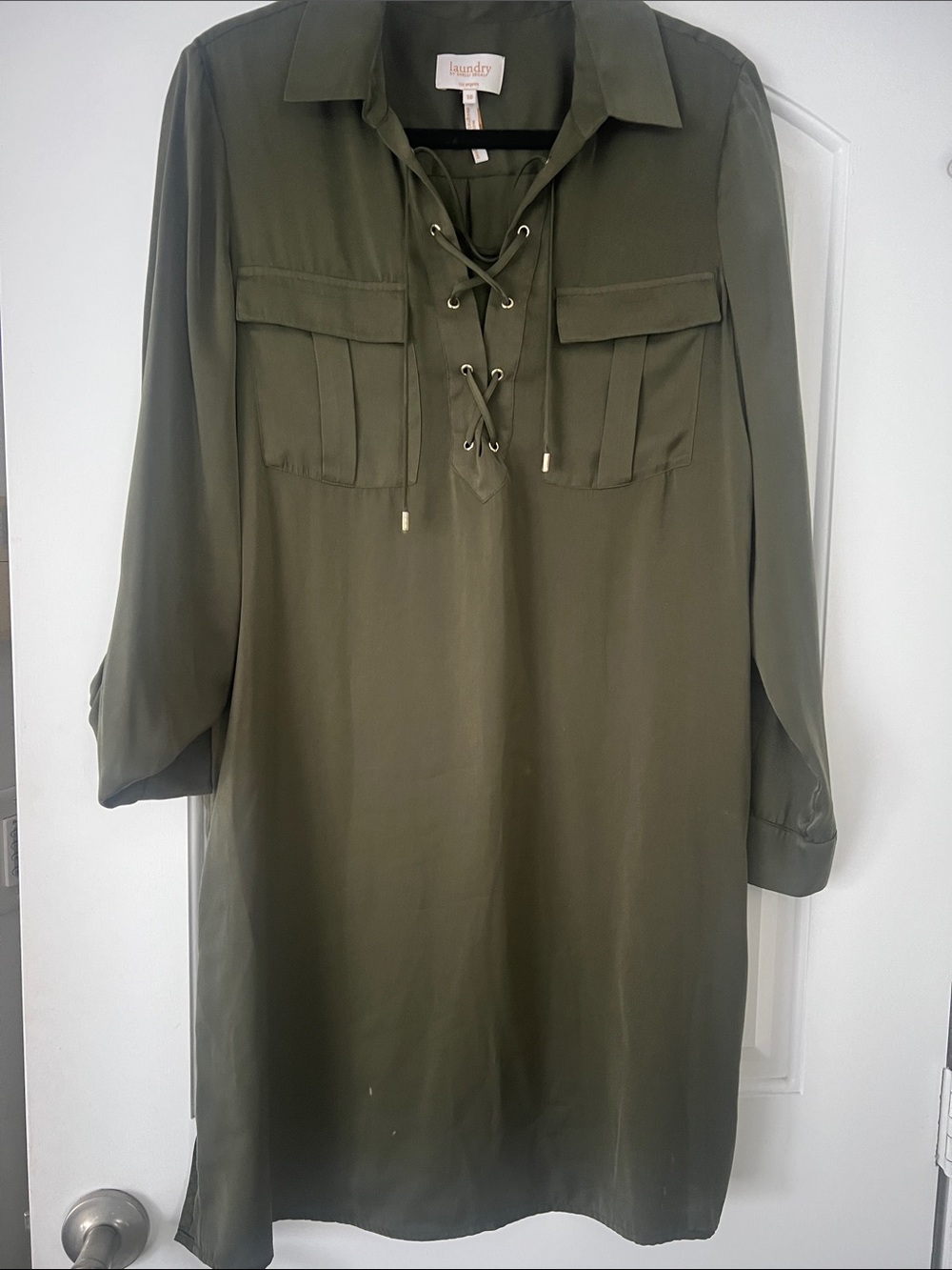 Laundry by Shelli Segal  olive green lightweight long sleeve dress